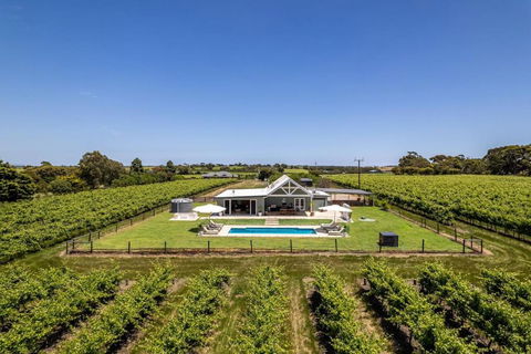 Pethick House - Accommodation Sunshine Coast 1