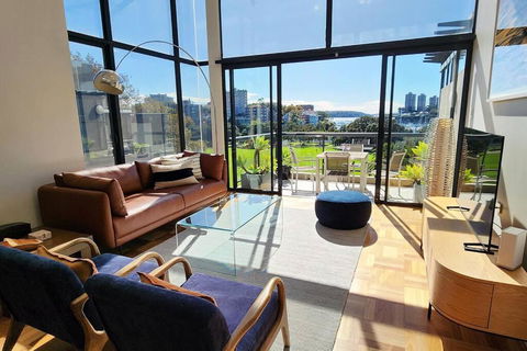 Penthouse With Private Terrace, Parking + 2 Pools - Accommodation Sunshine Coast 0