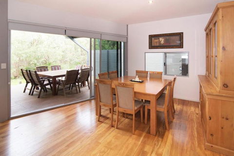 PEPPY TREE HOUSE - Accommodation Sunshine Coast 2