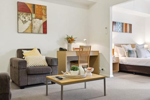 Perth Premium 1 Bedroom - Accommodation Sunshine Coast 2