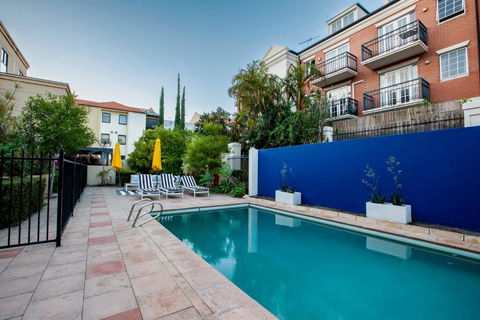 Perth Premium 1 Bedroom - Accommodation Sunshine Coast 3