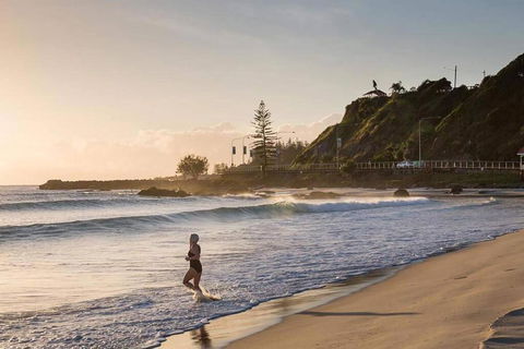 PET FRIENDLY & Super Central Retro Beach Pad! - Accommodation Sunshine Coast 3