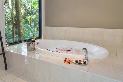 Pethers Rainforest Retreat - Accommodation Sunshine Coast 2