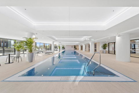 Phillip 2-Bed: Chic Interiors Amazing Amenities - Accommodation Sunshine Coast 0