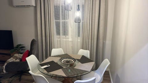 Phoenix House - Accommodation Sunshine Coast 1