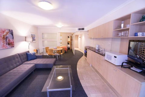 PI702 - Ideally Located Sydney CBD - Accommodation Sunshine Coast 0