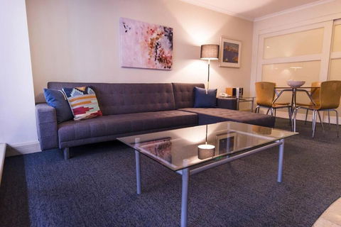 PI702 - Ideally Located Sydney CBD - Accommodation Sunshine Coast 2