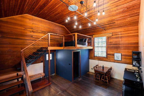 Pilgrim Blue, Derby - Two Charming Apartments In The Heart Of Derby - Accommodation Sunshine Coast 1