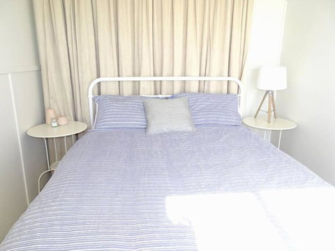 Pink Door By The Seashore - Accommodation Sunshine Coast 3