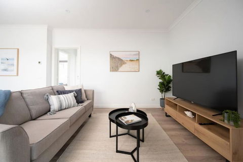 PIPER Modern Home Walk To Beach Shops Parks - Accommodation Sunshine Coast 1