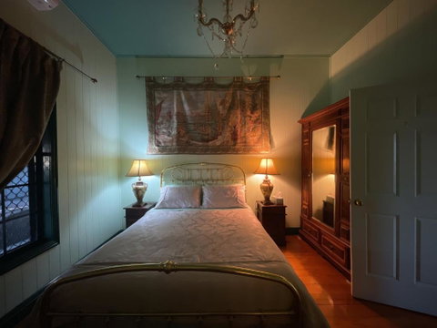 Pitstop Lodge Guesthouse B&B - Accommodation Sunshine Coast 3