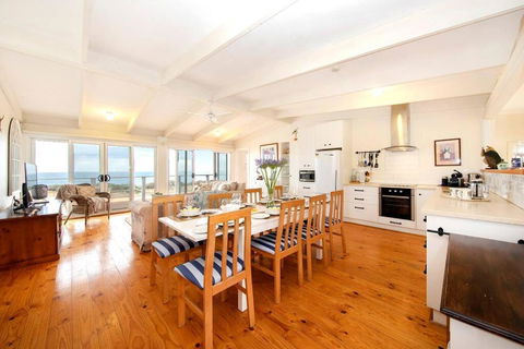 PORT WILLUNGA DREAMING A Beach Front Experience - Accommodation Sunshine Coast 0