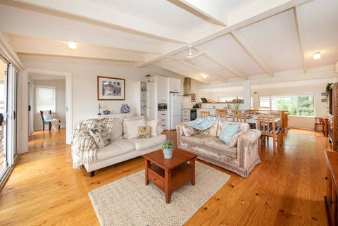PORT WILLUNGA DREAMING A Beach Front Experience - Accommodation Sunshine Coast 1