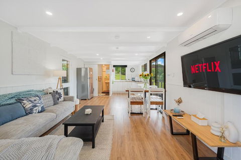 Pet Friendly Cozy Cabin - Accommodation Sunshine Coast 0