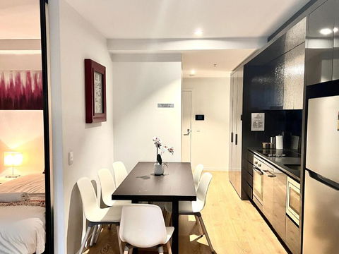 Readyset Apartments At Manhattan - Accommodation Sunshine Coast 3