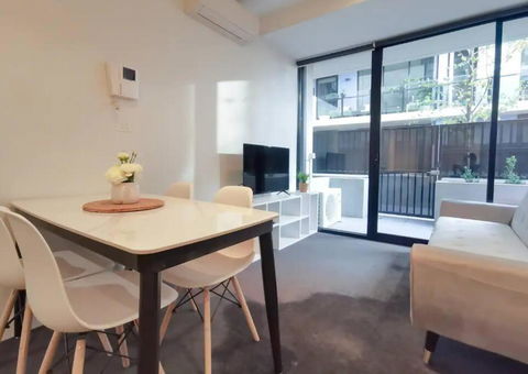 PR126-1 BR Comfy Stay Next To Station With FREE Parking - Accommodation Sunshine Coast 3
