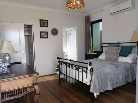 Private & Cosy! Master Bedroom In Perth With Garden View - Accommodation Sunshine Coast 2