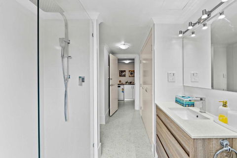 Prime Perth Apartment - Accommodation Sunshine Coast 2
