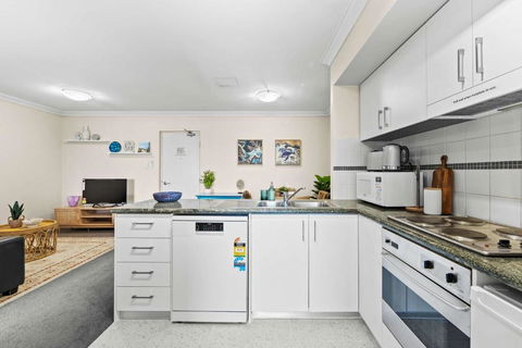 Prime Perth Apartment - Accommodation Sunshine Coast 3