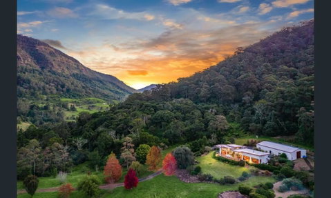 Private Luxury In The Mountains With Running Creek - Accommodation Sunshine Coast 0