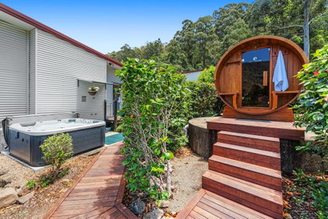 Private Luxury In The Mountains With Running Creek - Accommodation Sunshine Coast 1