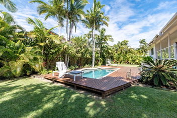 Pura Vida with Accommodation Sunshine Coast
