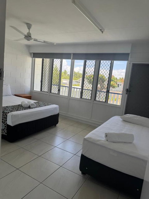 QCWA K P Units - Accommodation Sunshine Coast 2