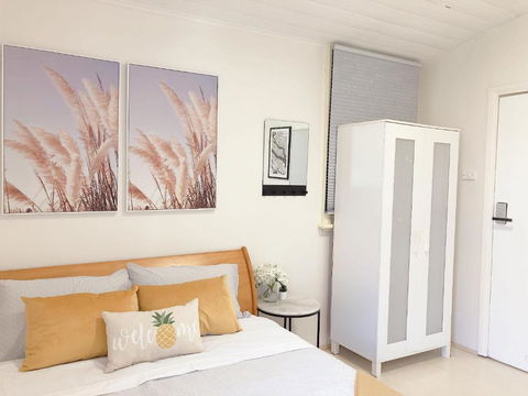 Quaint Double Or Queen Room - Mins To Stations&UNSW - Shared Bathroom - Accommodation Sunshine Coast 1