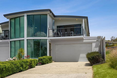 Questa E Bella - Accommodation Sunshine Coast 2