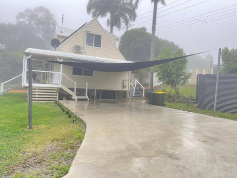 Quiet, Cozy And Calm 3 Bedroom House. - Accommodation Sunshine Coast 3