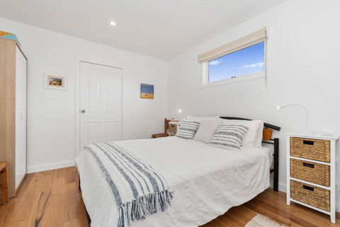 Quiet, Luxurious Guest House - Couples Retreat - Accommodation Sunshine Coast 2