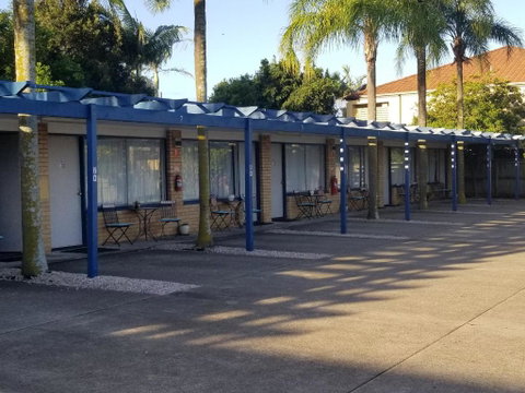 Raceways Motel - Accommodation Sunshine Coast 0