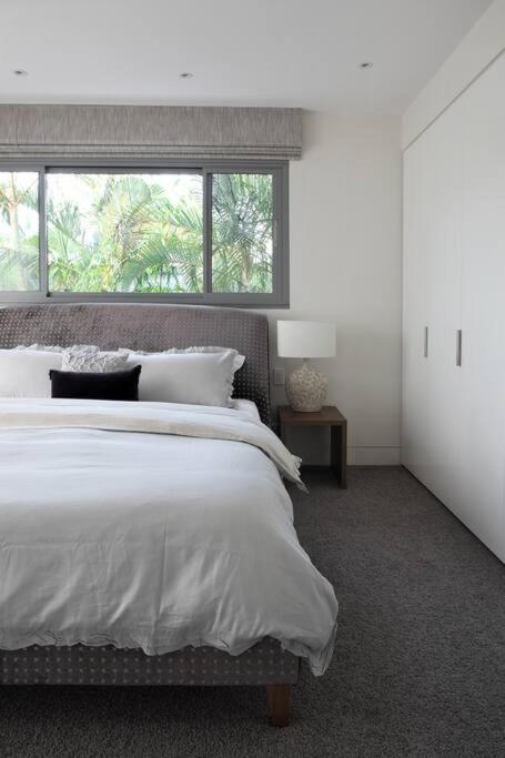 Racquet Retreat By Noosa Secret Destinations- Short Walk To Hastings Street - Accommodation Sunshine Coast 3