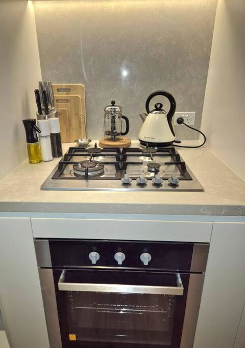 Radiance Residence RnR - Accommodation Sunshine Coast 2