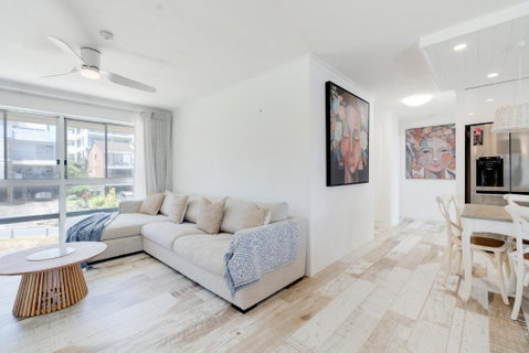 Rainbow Bay - 2BR Haven - Accommodation Sunshine Coast 3
