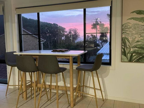 Rainbow Beachhouse - Deluxe, Pristine Location - Accommodation Sunshine Coast 1