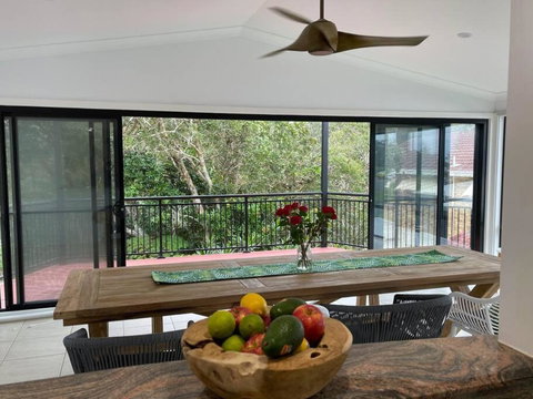 Rainbow Beachhouse - Deluxe, Pristine Location - Accommodation Sunshine Coast 2
