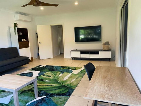 Rainbow Beachhouse - Deluxe, Pristine Location - Accommodation Sunshine Coast 3
