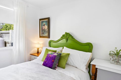 Raven Studio Griffin - Accommodation Sunshine Coast 1