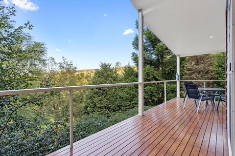 Ravensbourne Escape- Kookaburra Kottage - Accommodation Sunshine Coast 1