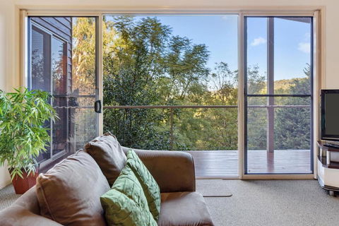 Ravensbourne Escape- Kookaburra Kottage - Accommodation Sunshine Coast 0