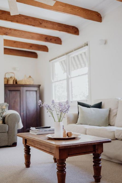 Ravenswood Farmhouse - Accommodation Sunshine Coast 2