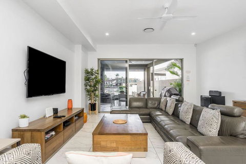 Ray Of Sunshine - Accommodation Sunshine Coast 1
