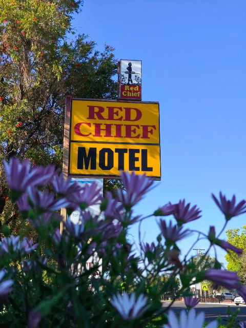 Red Chief Motel - Accommodation Sunshine Coast 0