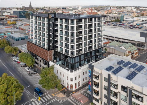 R Hotel Geelong - Accommodation Sunshine Coast 2