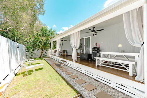 Private Outdoor Spa, Fire Pit, Cinema Room - THE COTTAGE COOLUM BEACH - Accommodation Sunshine Coast 3