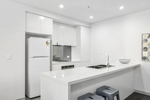 Astra Apartments Wollongong CBD - Accommodation Sunshine Coast 2