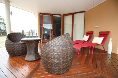 Aurora Cottages Bush Retreat - Accommodation Sunshine Coast 1