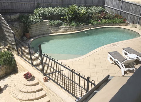 Avalon Seashells 2 Bedroom Apartment With Pool - Accommodation Sunshine Coast 1