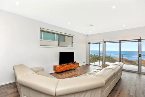 Avaya - Sellicks Beachfront Getaway - WiFi - Accommodation Sunshine Coast 2